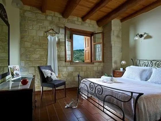 Vederi Estate Villa Alkioni - Oda