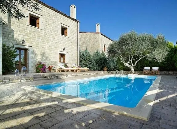 Vederi Estate Villa Kyveli