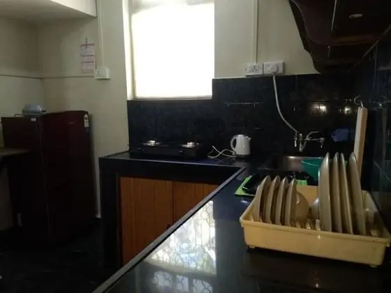 Veeniola Apartment - Stay Near Goa - Mutfak