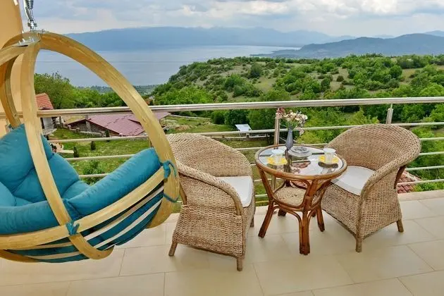 Villa Velestovo
