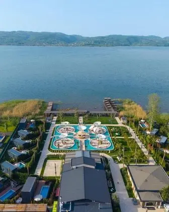 Velour Hotel Restaurant & Spa