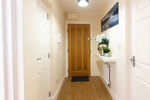 Velvet 1-bedroom Apartment With Balcony, Hoddesdon - İç Mekan