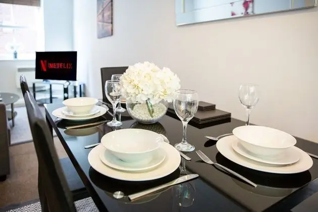 Velvet 2-bedroom Apartment, Brewery Road, Hoddesdon - Yerinde Yemek