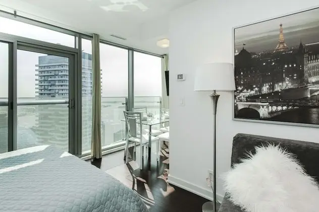 Velvet Stays – Financial District
