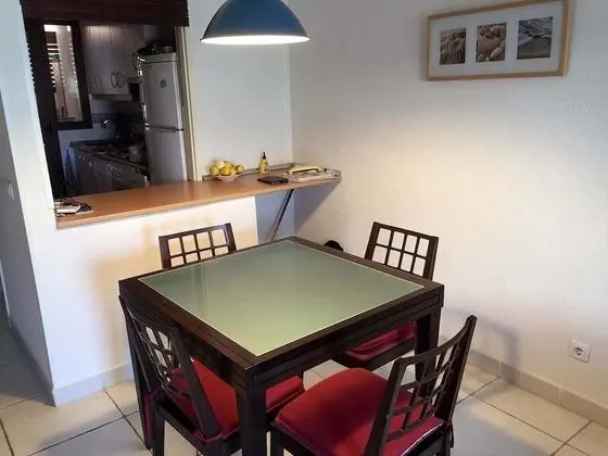 Venavera D30B - Ground Garden 2 Dorm 1 Bath, Walk to Beach - Oda Düzeni