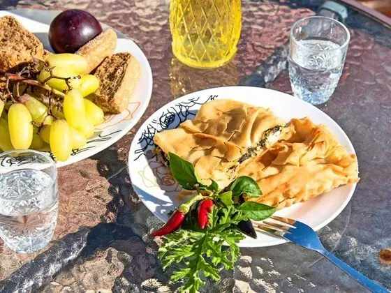 Venetian Mansion, 2 Separate Houses, Heated Pool in Kastellos, North-west Coast - Yerinde Yemek