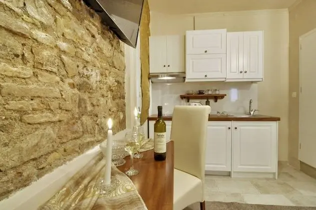 Venetian Suites Metropolis by Konnect, Old Corfu Town - Mutfak