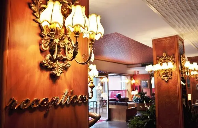 Venezia Hotel - Lobi