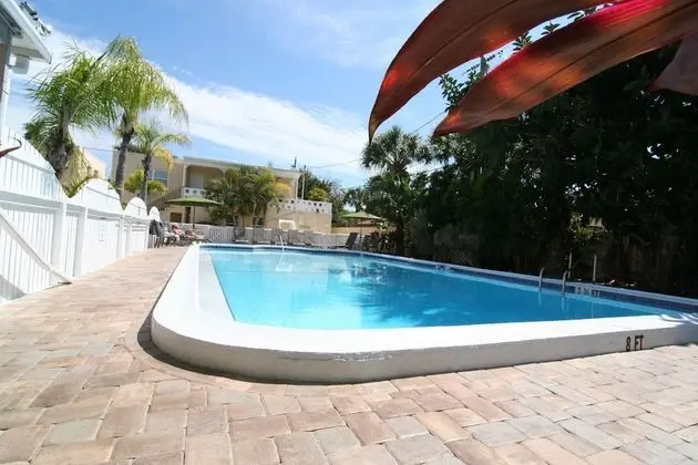Venice Beach Villas - Havuz