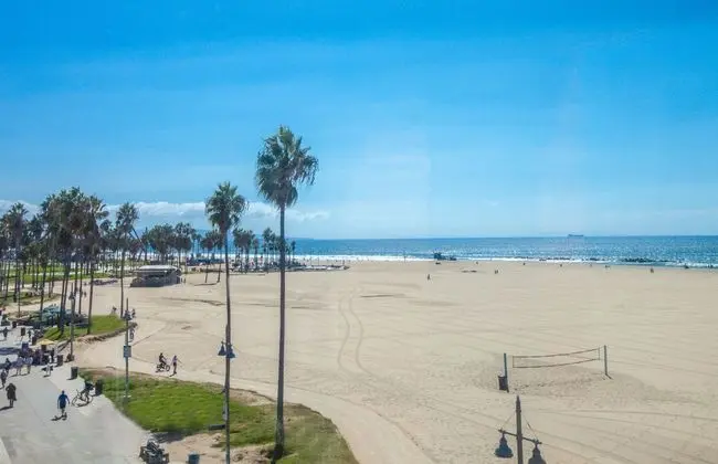 Venice Breeze Suites