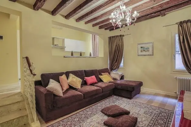 Venice Dream House Figaro