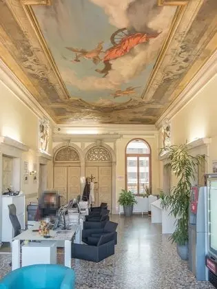 Venice Palace Tintoretto by Wonderful Italy - Lobi