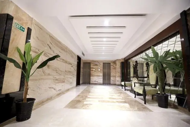 Venizia Sarovar Portico Delhi - İç Mekan