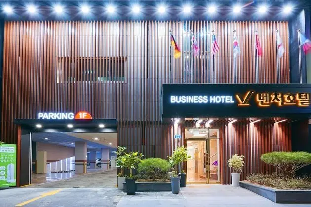 Venture Hotel