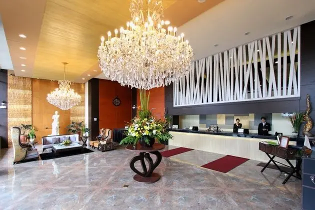 Venus Parkview Hotel - Lobi
