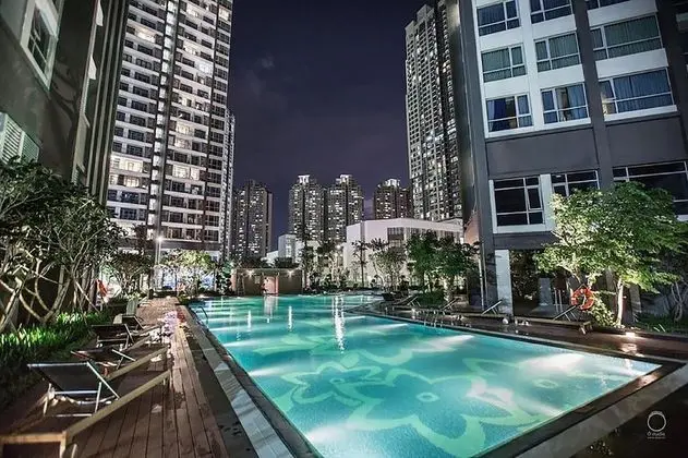Vera Apartments - Vinhomes Central Park - Havuz