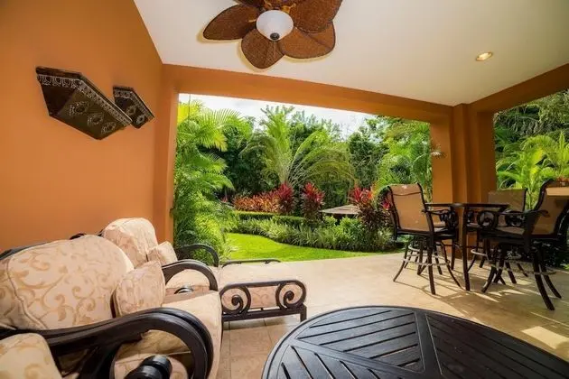 Veranda 1E 3bdr 3 Bath - Oda