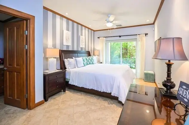 Veranda 1H - 3 bdr 3 Bath Family