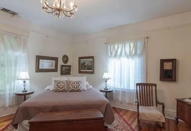 The Veranda Historic Inn - Oda