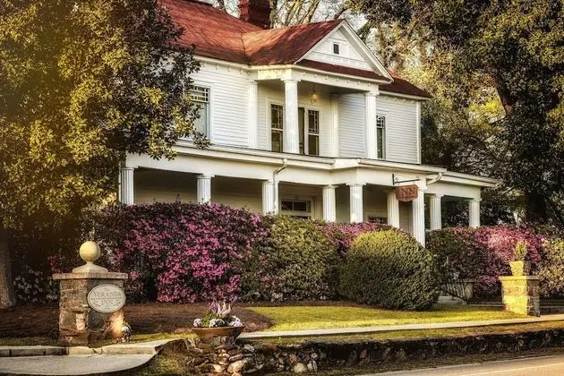 The Veranda Historic Inn - 1