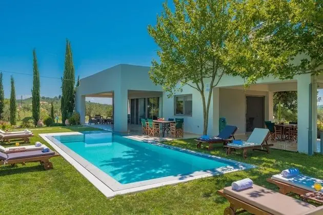 Villa Verano - Spacious 5-bdr & 5-bth Villa - Havuz