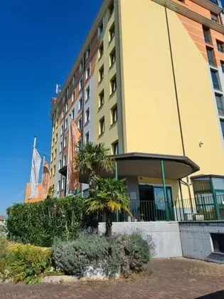 Hotel Vercelli Palace - Dış Mekan