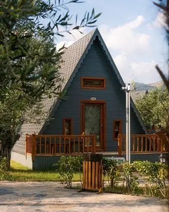 Verde Blu Bungalow