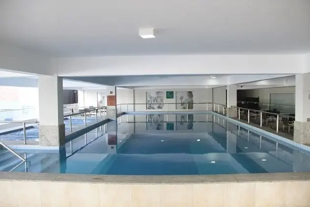 Hotel Veredas do Rio Quente Flat Service - Havuz