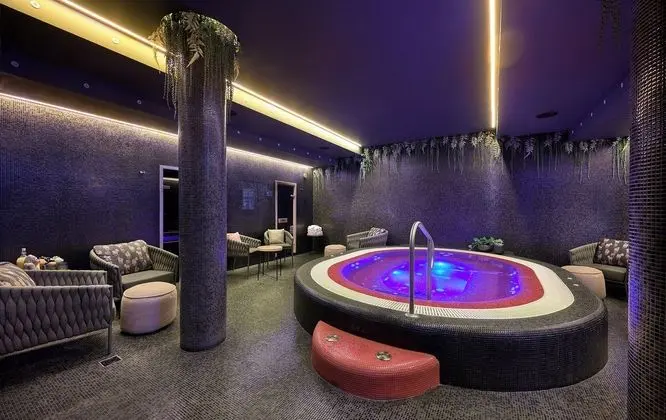 Verno House - Havuz