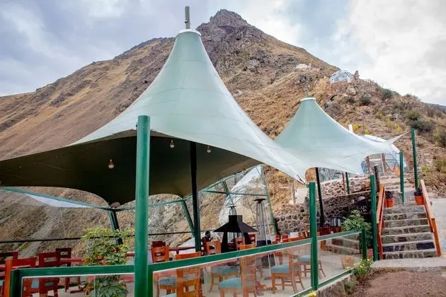 Vertical Sky Luxury Suites - Yerinde Yemek