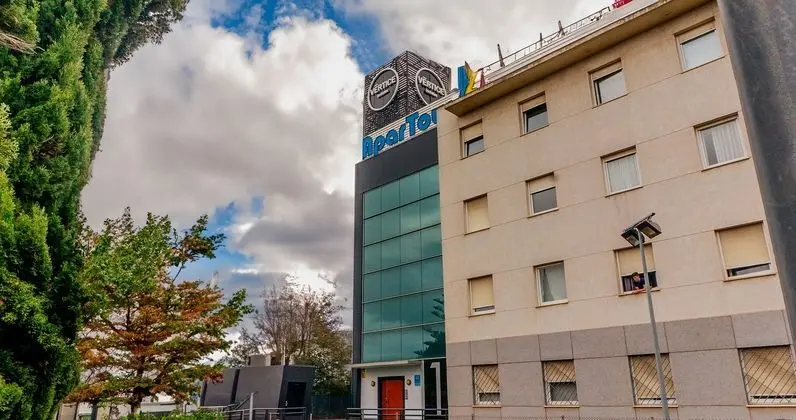 Vertice apartamentos Sevilla Aljarafe - Dış Mekan