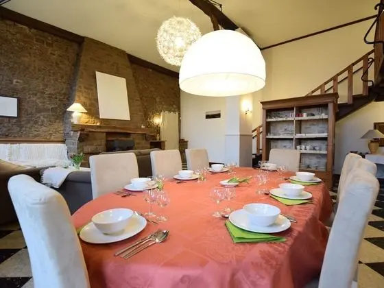 Very Charming and Cocoon House, Perfect for Family Holidays - Yerinde Yemek