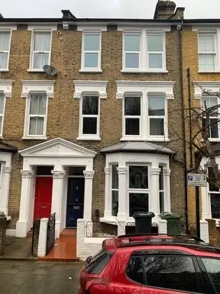 Very Large and Splendid Terrace House in London