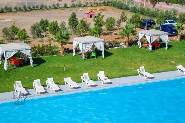 Very Nice Apartment With Pool and Garden - 1