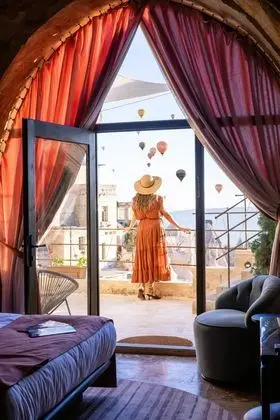Very Peri Cappadocia - Öne Çıkan Resim