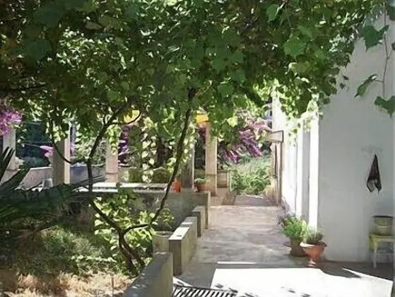 Vese - 50 m From sea - H