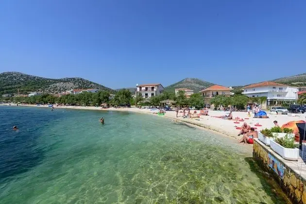 Vesnad - 25 m From Beach - H