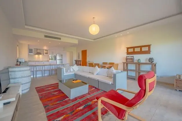 Vesta - Luxury APT I - 2BR - Golf - Oda