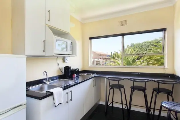 VETHO 1 APARTMENTS OR TAMBO AIRPORT - Mutfak