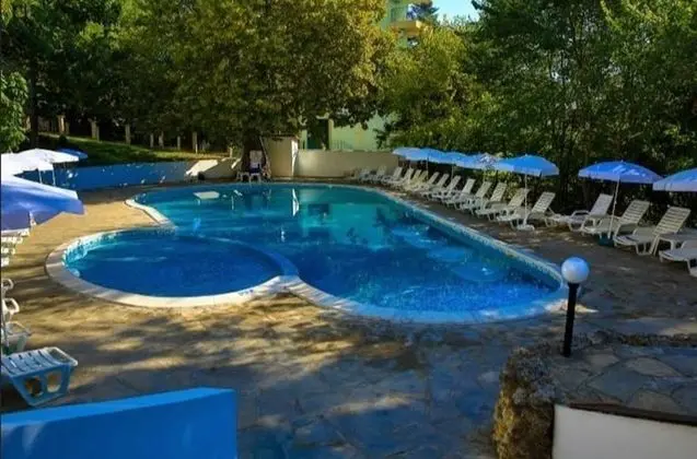 Vezhen Hotel - Havuz