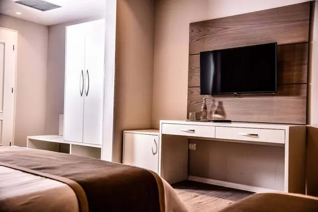 VH Broadway Tirana Hotel - Oda