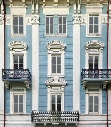 VI SUITES