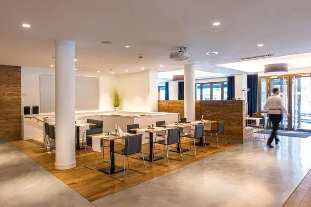 Vi Vadi Hotel Bayer 89 - Yeme / İçme