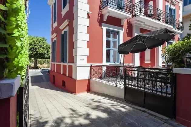 Via Villa Iliotti