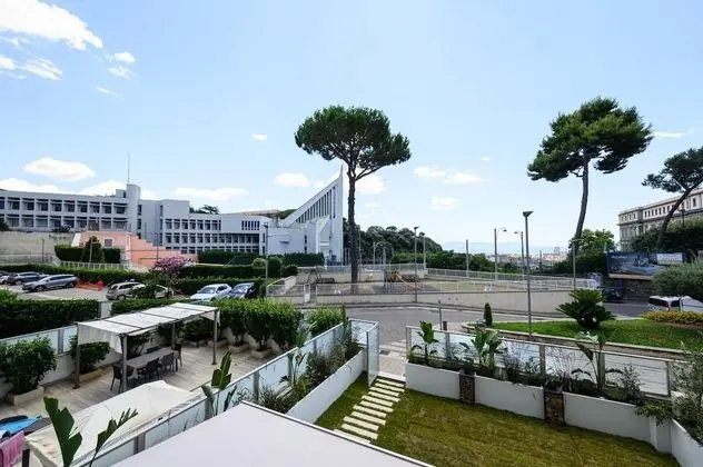 Viale dei Colli Aminei 10
