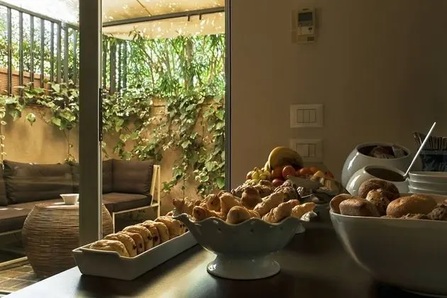 Vialeromadodici Rooms & Apartments - Lobi