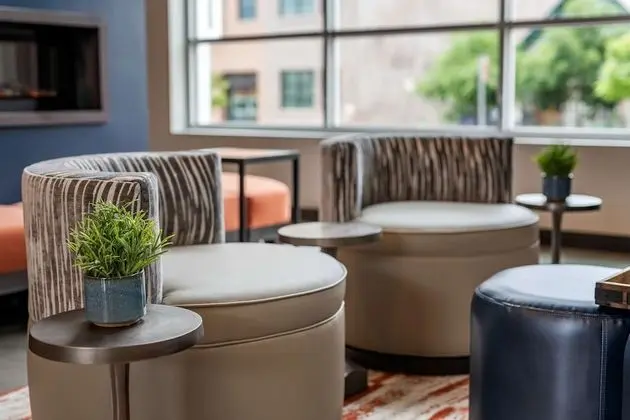 Vīb Hotel by Best Western Denver RiNo - Lobi