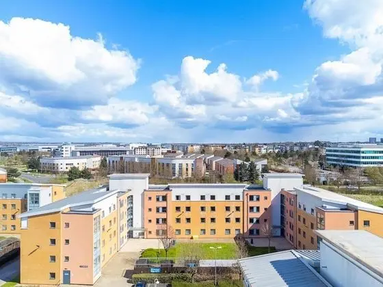 Vibrant Ensuite Rooms - HATFIELD
