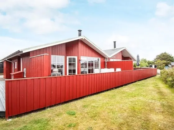 Vibrant Holiday Home in Hvide Sande With Whirlpool