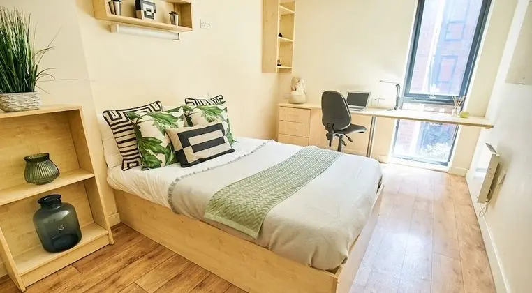 Vibrant Rooms-SHEFFIELD